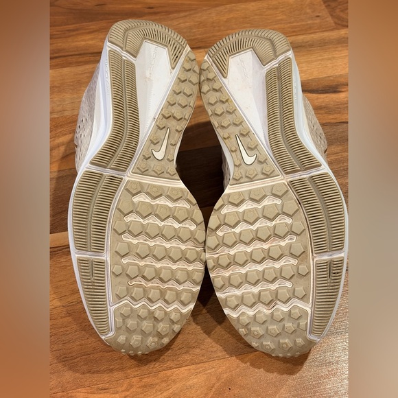 Nike Women's Athletic Shoes - cream  and gold - Picture 4 of 8